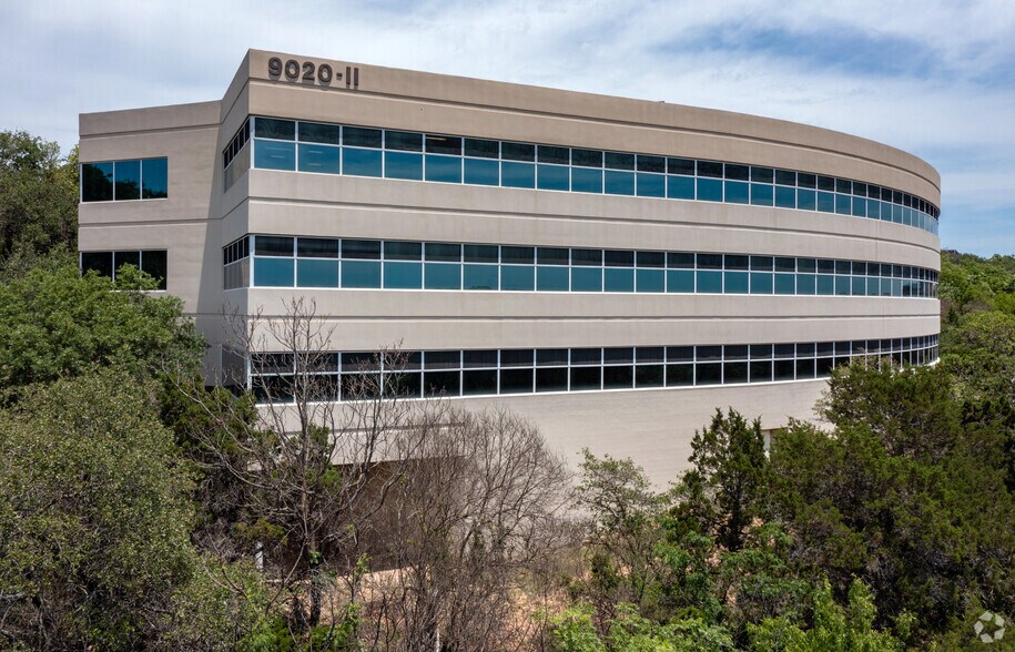 More Photos Of 9020 N Capital of Texas Hwy, Austin Unknown For Lease