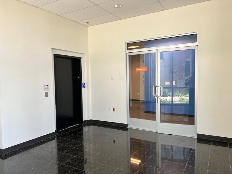 More Photos Of 4234 Green River Rd, Corona Medical For Lease