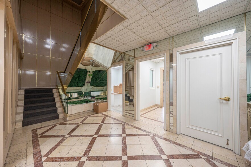 More Photos Of 910 N Amelia Ave, San Dimas Office For Lease