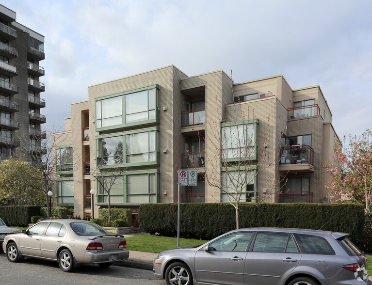 More Photos Of 1239 W 14th Ave, Vancouver Apartments For Sale