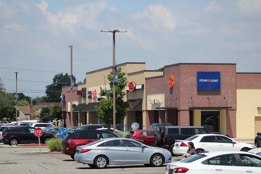 More Photos Of 1011-1039 Route 109, Farmingdale Unknown For Lease