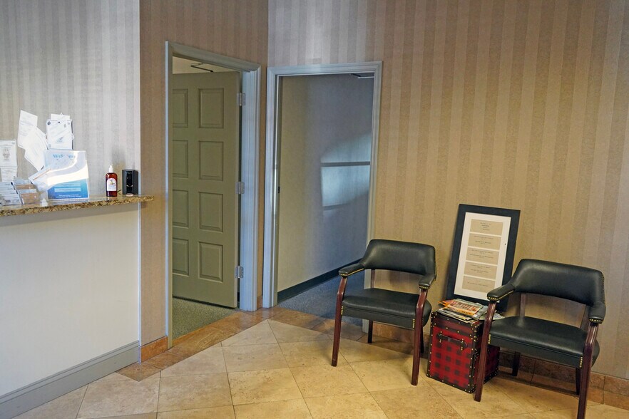 More Photos Of 483 Montgomery Rd, Altamonte Springs Office For Sale