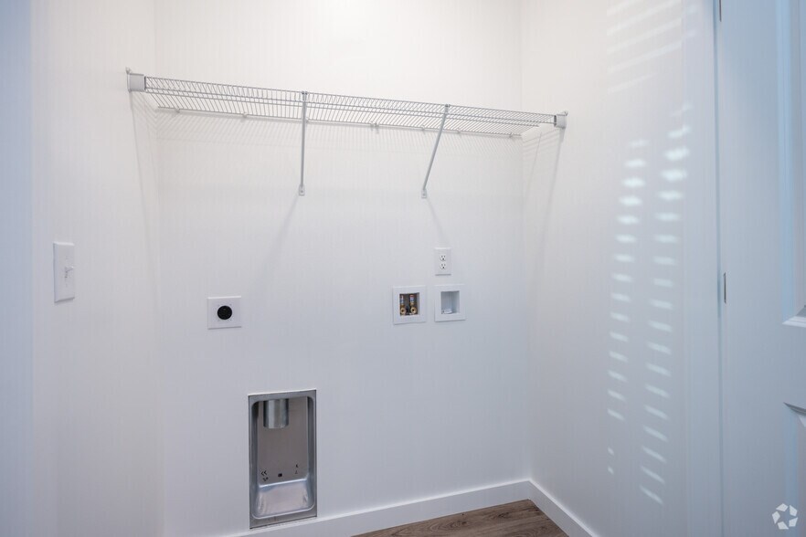 More Photos Of 6800 White Horse Rd, Greenville Apartments For Sale