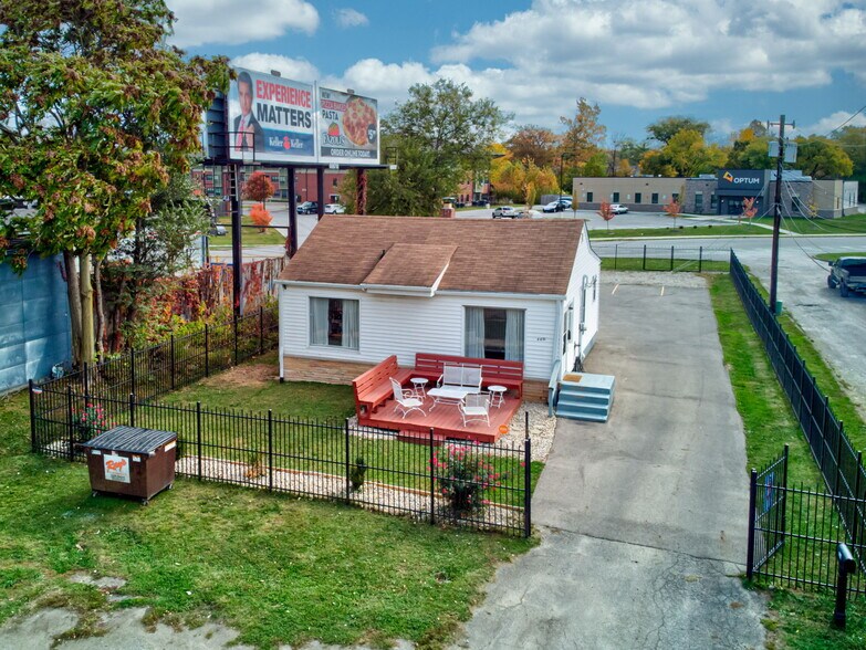 More Photos Of 4451 Old Allisonville Rd, Indianapolis Office For Sale