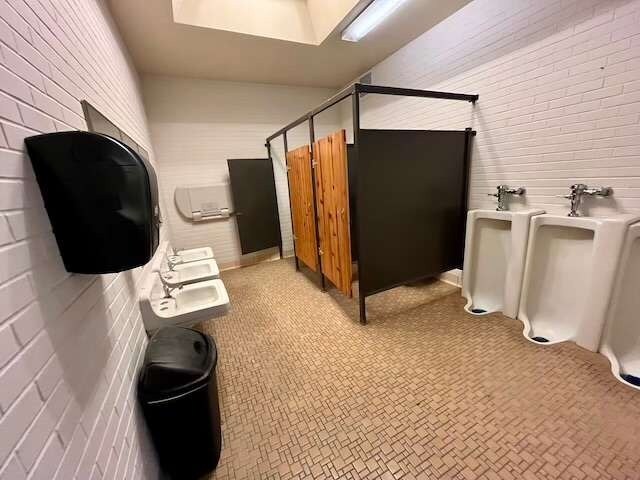 More Photos Of 407 N Holt St, Atkinson Schools For Sale