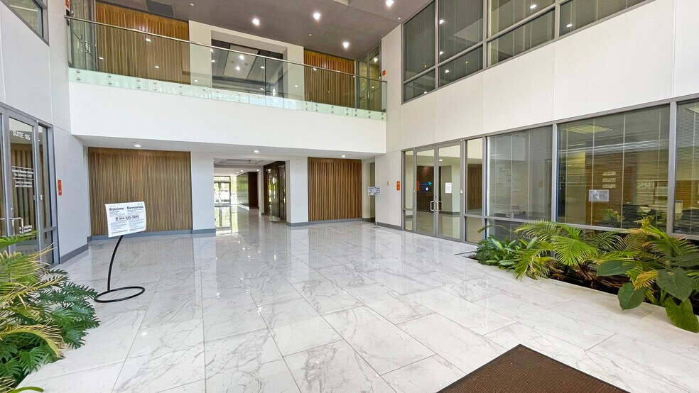 More Photos Of 4210 Metro Pky, Fort Myers Office For Lease