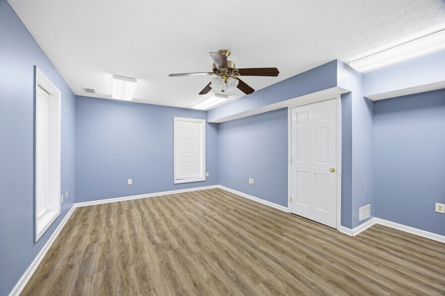 More Photos Of 1364 Candler Rd, Gainesville Truck Terminal For Lease
