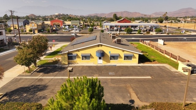 More Photos Of 9240 Limonite Ave, Jurupa Valley Office For Sale