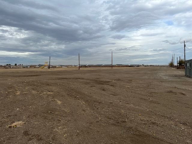 Primary Photo Of 1000 E Hosking Ave, Bakersfield Land For Lease