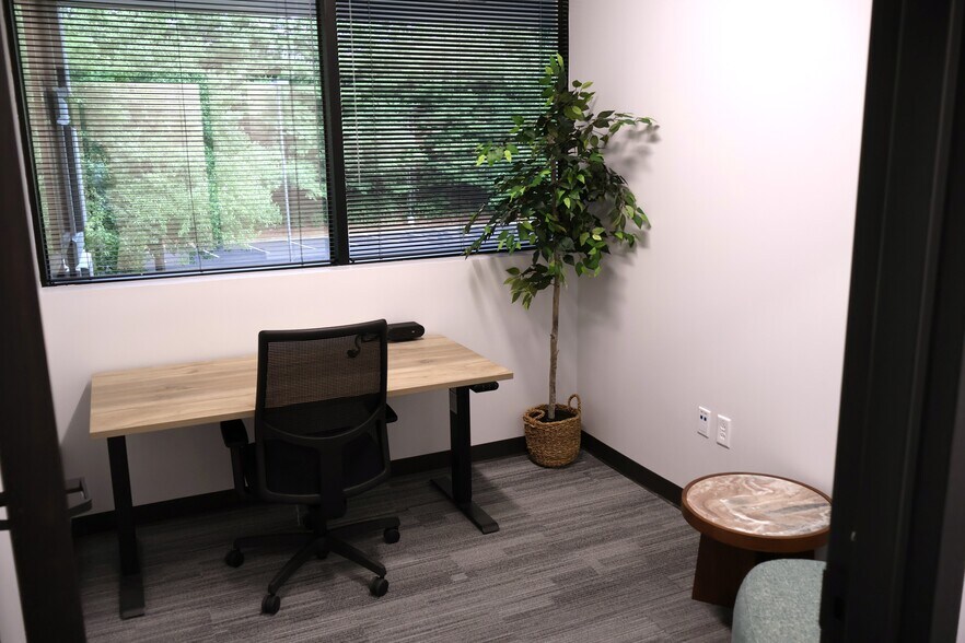 More Photos Of 216 Centerview Dr, Brentwood Coworking Space