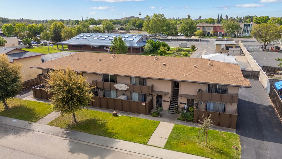 More Photos Of 1510 W 12th St, Tracy Apartments For Sale