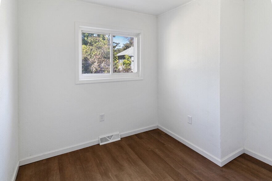 More Photos Of 765 Howland Ave, Toledo Apartments For Sale