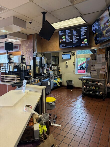 More Photos Of 13496 Highway 73, Geismar Fast Food For Sale