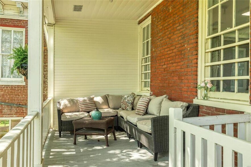 More Photos Of 11475 Lilac Ave, Saint Louis Specialty For Sale