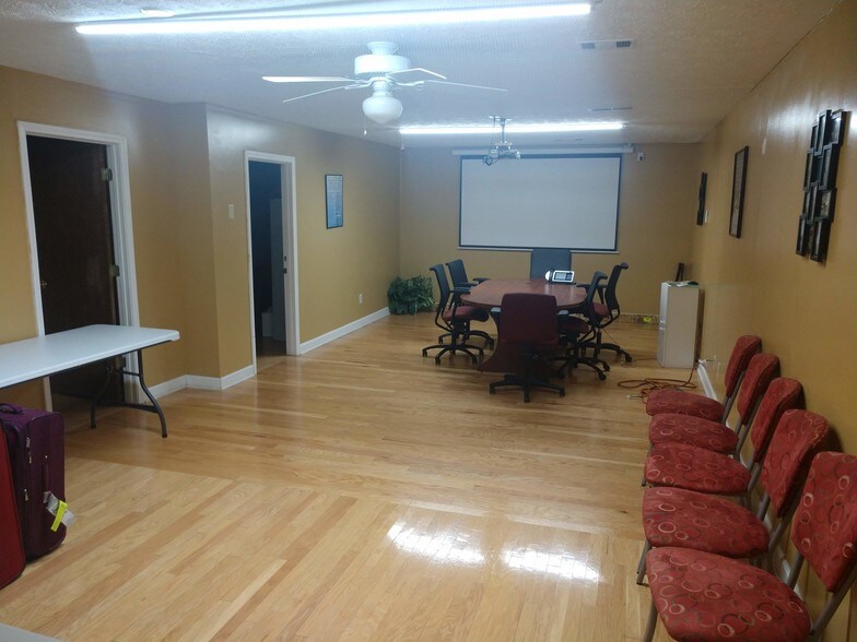 More Photos Of 2227 Idlewood Rd, Tucker Medical For Lease