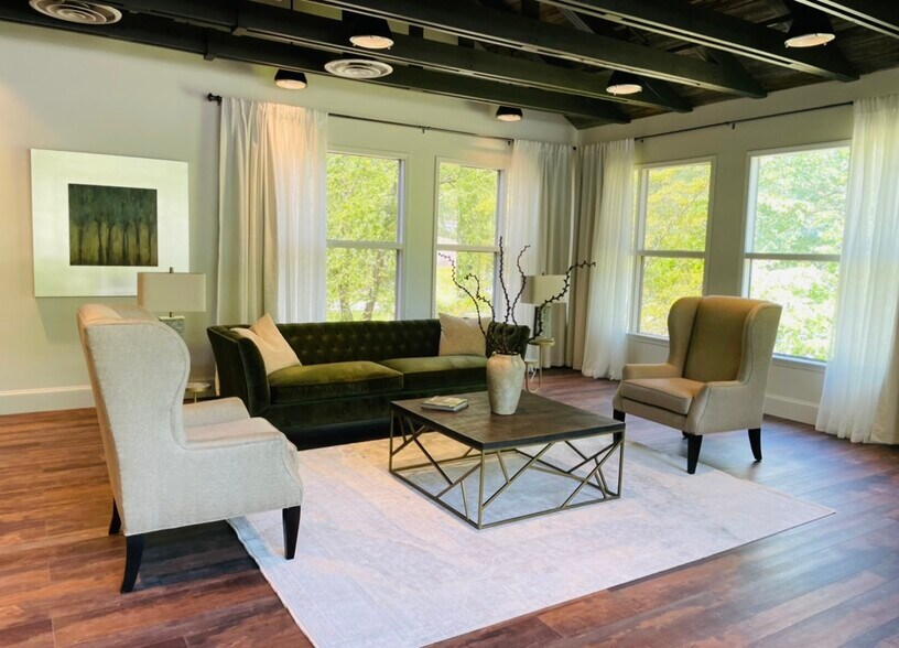 More Photos Of 70 Sapphire Valley Rd, Sapphire Apartments For Sale