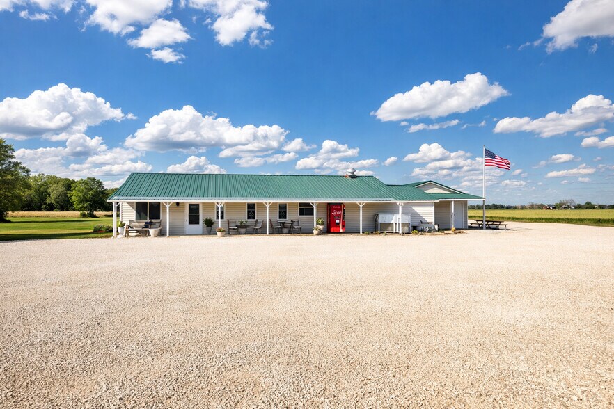 Primary Photo Of 11489 E Clarksville Rd, Marshall Restaurant For Sale