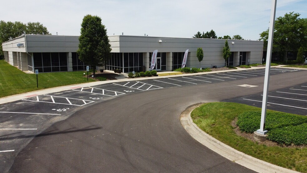 More Photos Of 975 Eastwind Dr, Westerville Light Distribution For Lease