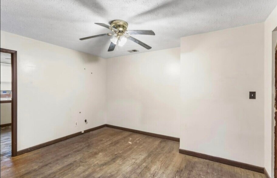 More Photos Of 85 N Main St, Walton Apartments For Sale