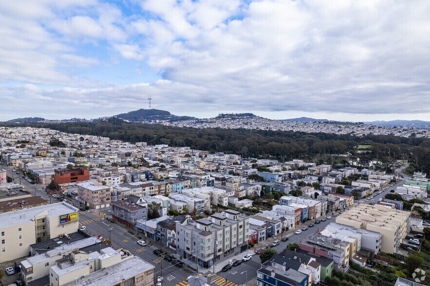 More Photos Of 700 36th Ave, San Francisco Apartments For Sale