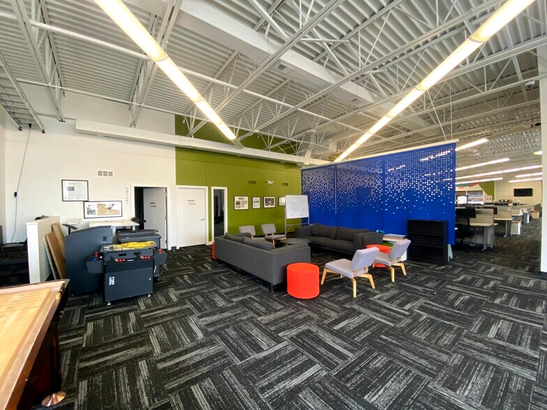 More Photos Of 5960 S 57th St, Lincoln Office For Lease