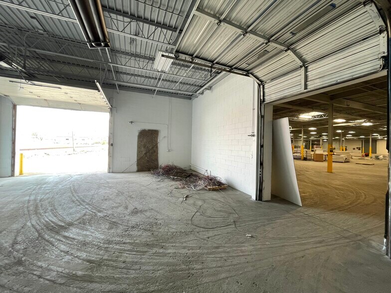 More Photos Of W57N14363 Doerr Way, Cedarburg Manufacturing For Lease