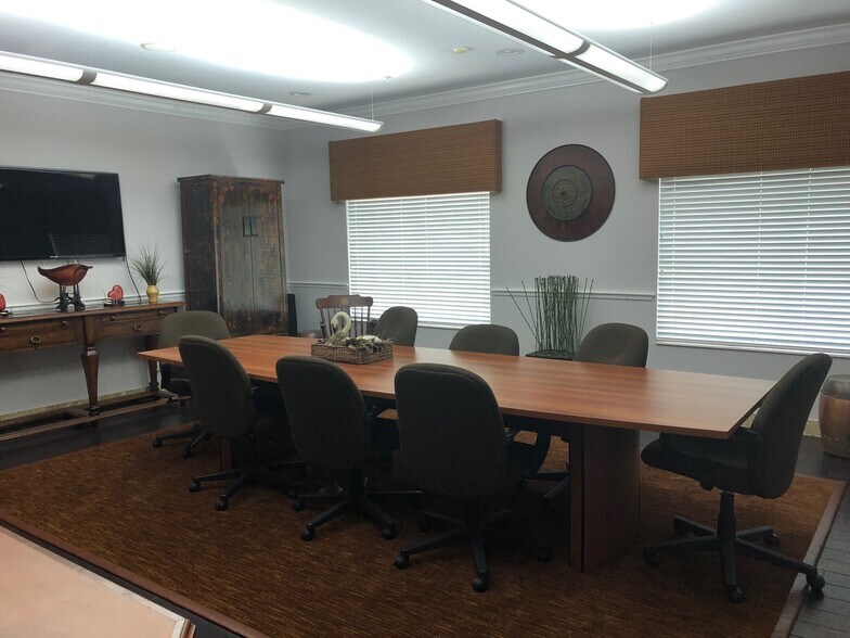 More Photos Of 714 Manatee Ave E, Bradenton Medical For Lease