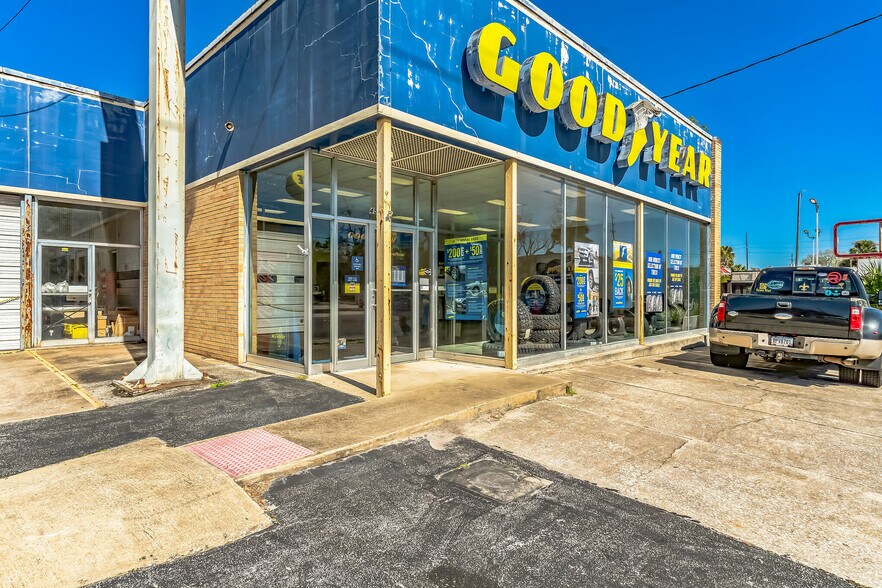 More Photos Of 4593 San Juan Ave, Jacksonville Auto Repair For Sale