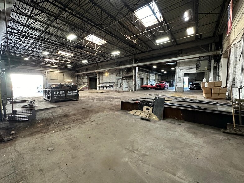 More Photos Of 3711 Vernon Blvd, Long Island City Warehouse For Sale