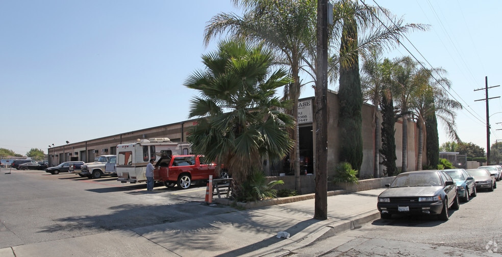 More Photos Of 732 Maple Ave, Montebello Flex For Lease