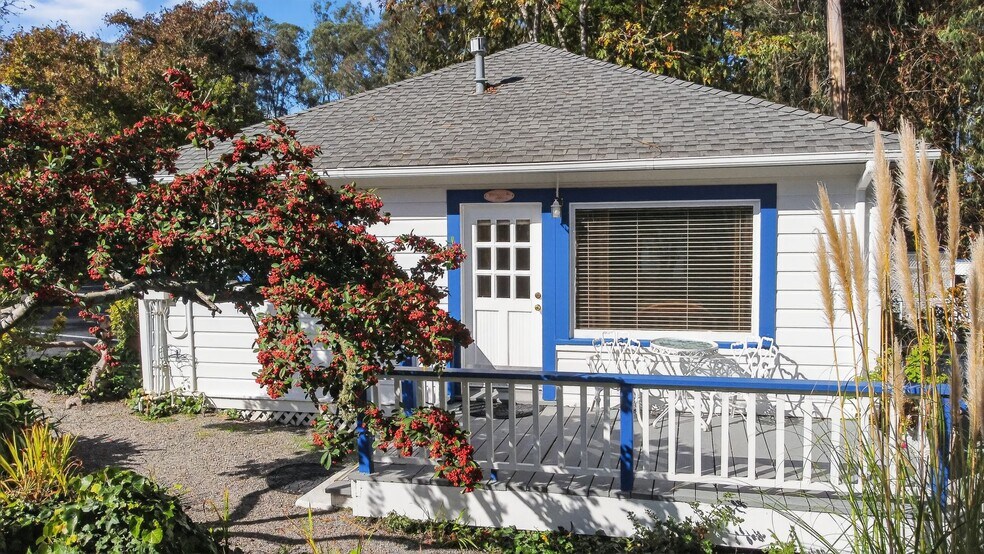 More Photos Of 620 El Salto Dr, Capitola Hospitality For Sale