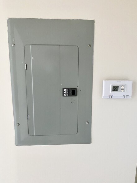 More Photos Of 900 S Western Ave, Chicago Apartments For Lease