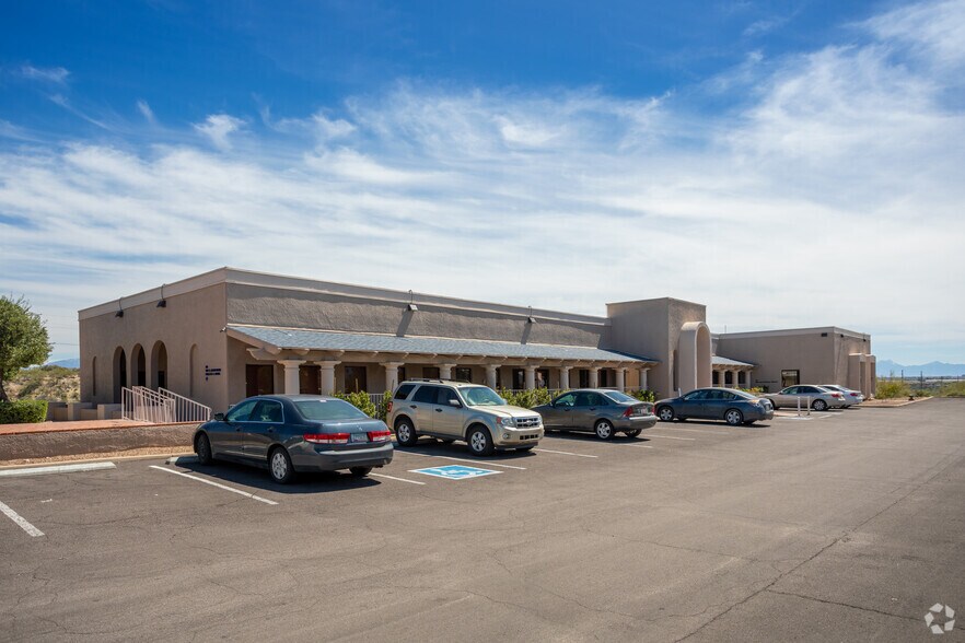 More Photos Of 5501 N Oracle Rd, Tucson Medical For Lease
