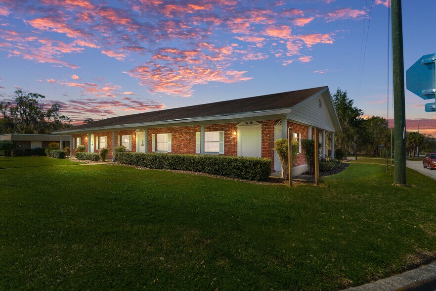 More Photos Of 300 S Line Ave, Inverness Medical For Sale