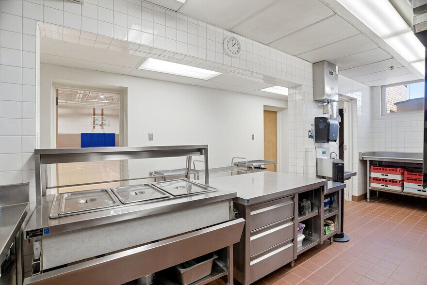 More Photos Of 6541 16TH Ave S, Richfield Schools For Lease