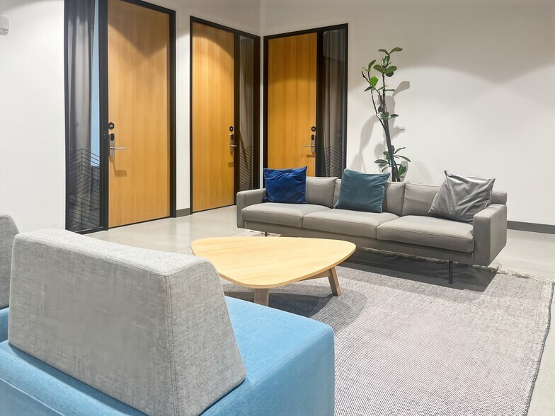 More Photos Of 2445 Augustine Dr, Santa Clara Coworking Space