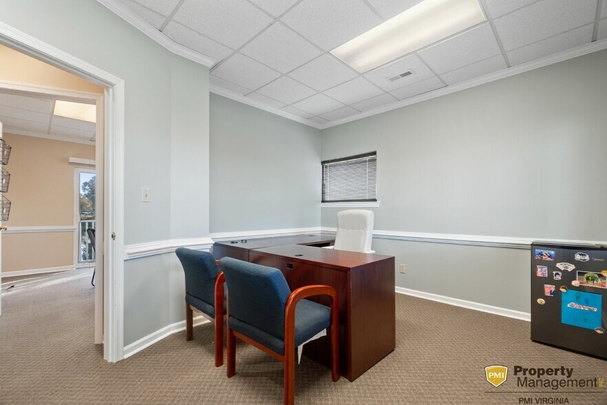 More Photos Of 5267 Greenwich Rd, Virginia Beach Office For Sale
