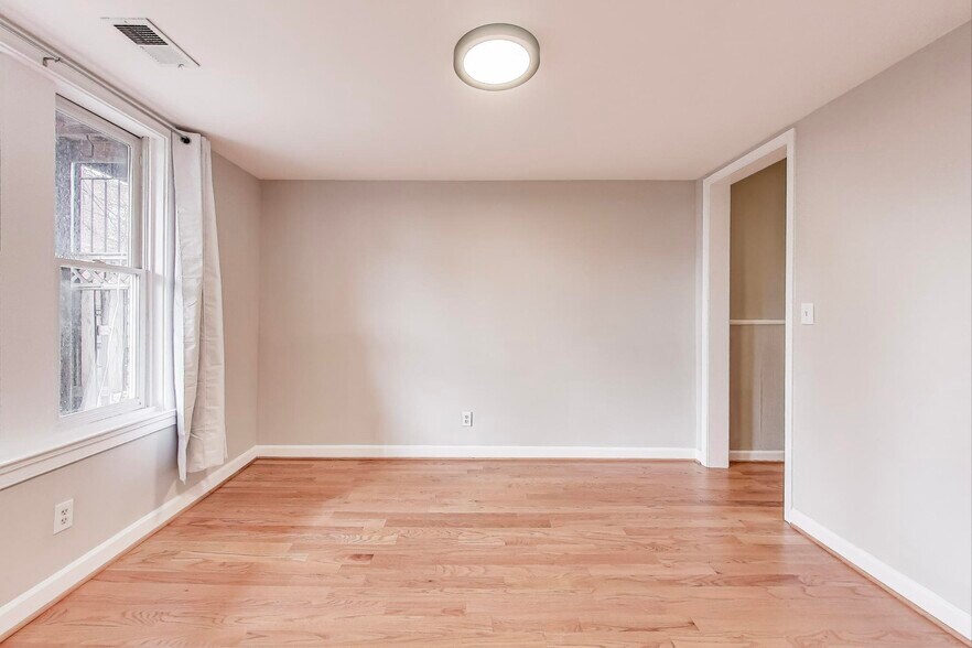 More Photos Of 212 Elm St NW, Washington Apartments For Sale