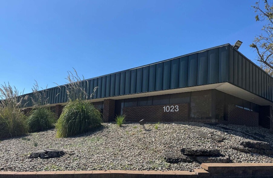 More Photos Of 1023 EXECUTIVE PARKWAY Dr, Saint Louis Office For Sale