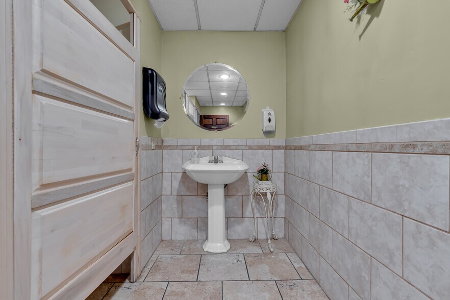 More Photos Of 800-802 Main St, Bradley Beach Restaurant For Sale