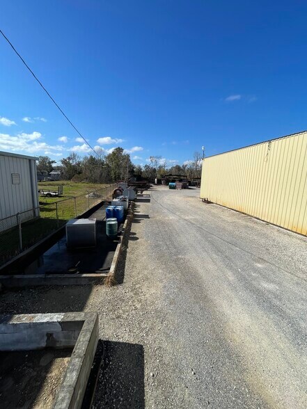 More Photos Of 1013 Bert St, La Place Warehouse For Sale