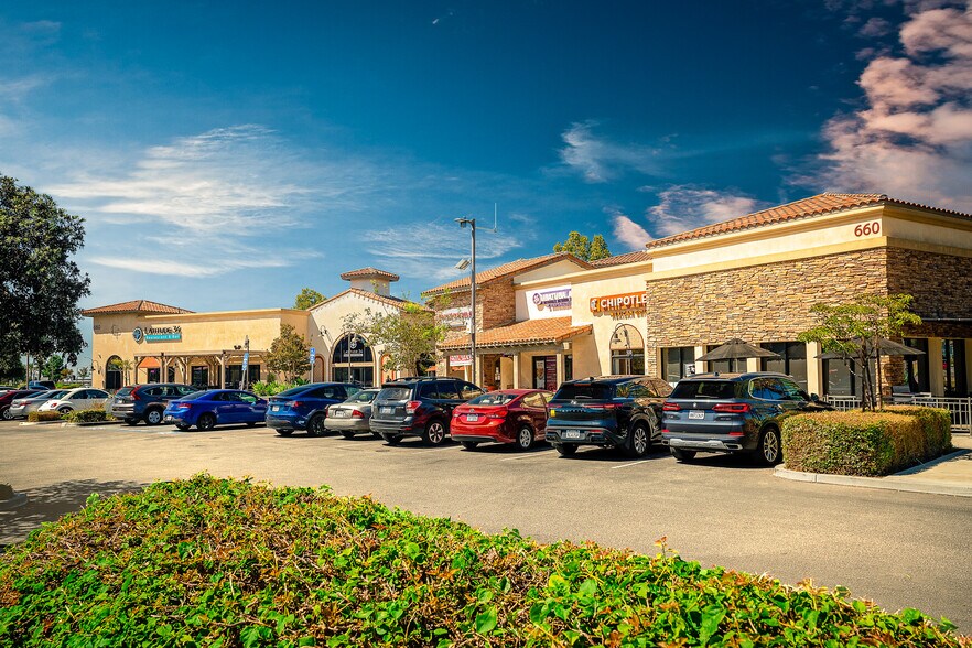 More Photos Of 660 Ventura Blvd, Camarillo Storefront For Sale