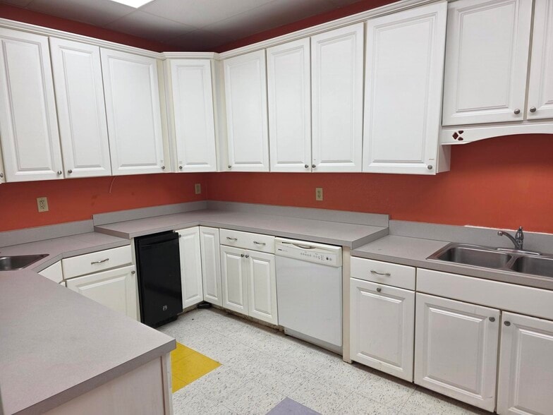 More Photos Of 3 Battaile Dr, Winchester Lodge Meeting Hall For Sale