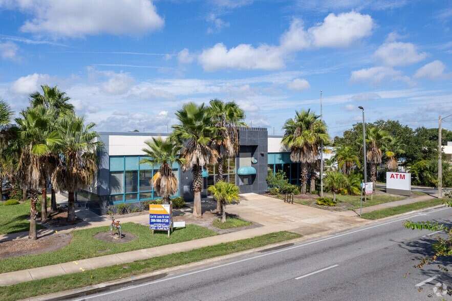 More Photos Of 130 N Ridgewood Ave, Daytona Beach Office For Sale