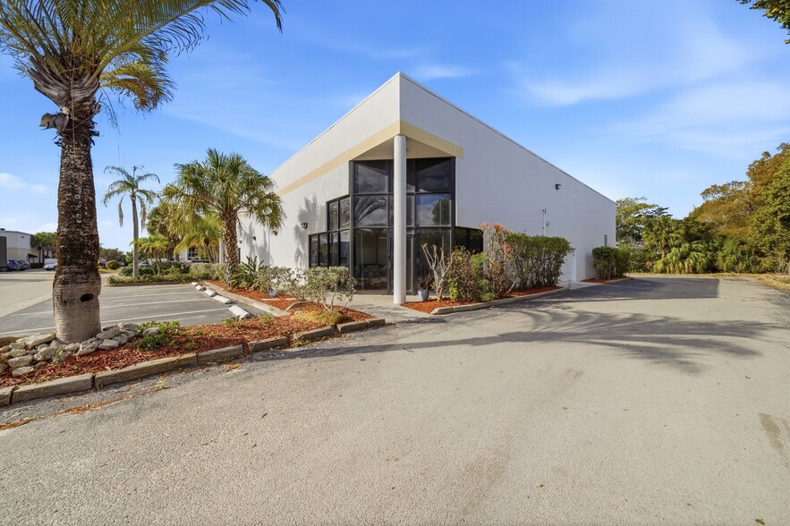 Primary Photo Of 2891 NW 22nd Ter, Pompano Beach Warehouse For Lease