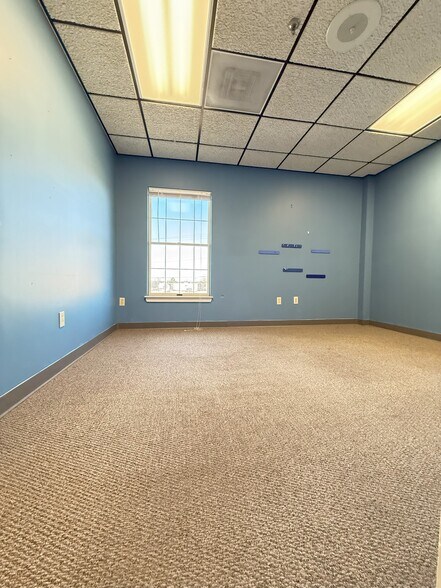 More Photos Of 401 Andover St, North Andover Office For Lease