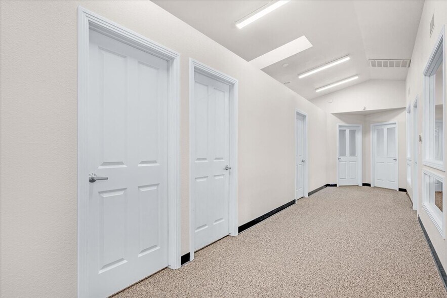 More Photos Of 324-330 Bullard Ave, Clovis Office For Lease