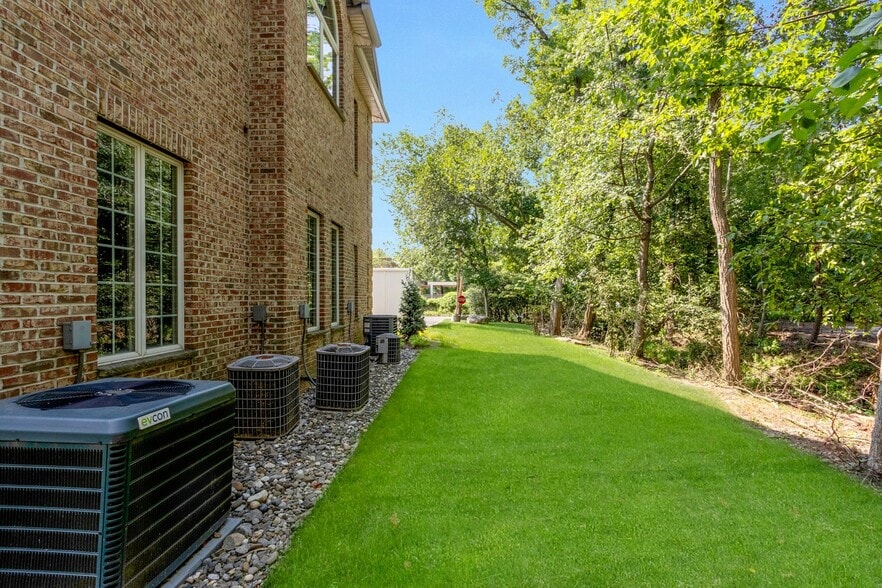 More Photos Of 161 Mckinley St, Closter Office For Sale