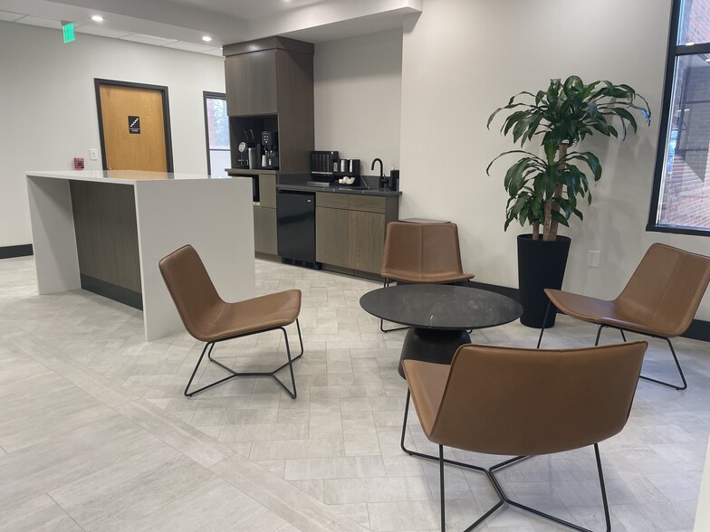 More Photos Of 2265 Roswell Rd, Marietta Office For Lease
