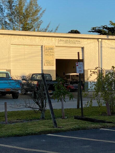 More Photos Of 7673 Hooper Rd, West Palm Beach Warehouse For Lease